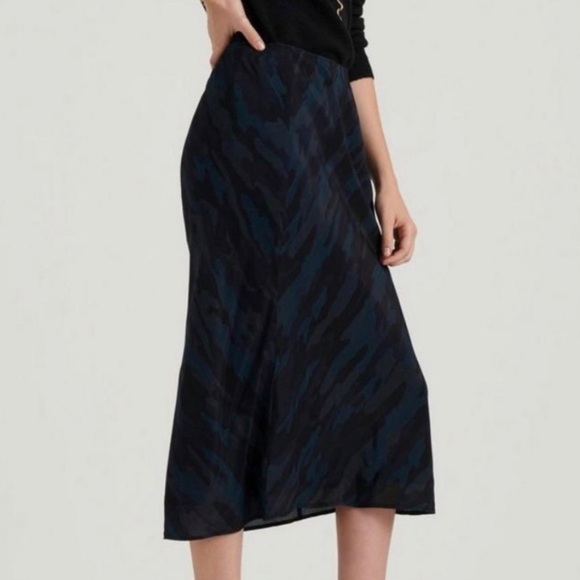 Lucky Brand Camo MIDI Skirt - Picture 7 of 8
